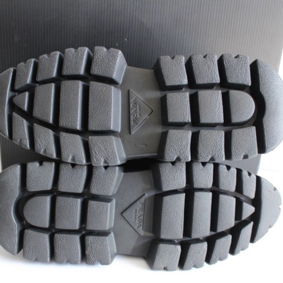 Prada Evolution Tech Fashion Sneakers - Picture 4 of 5